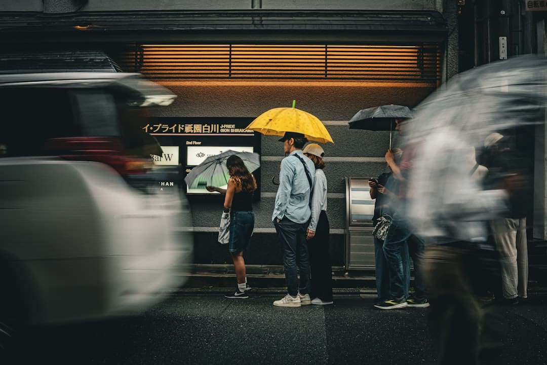 【光辉60载 魅力新西藏】光亮跨过：西藏电力六十年 从酥油灯到“世界屋脊”的动力革新